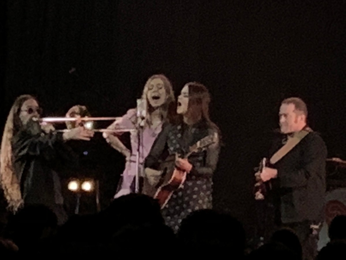 Song for Today:&nbsp;Postcard